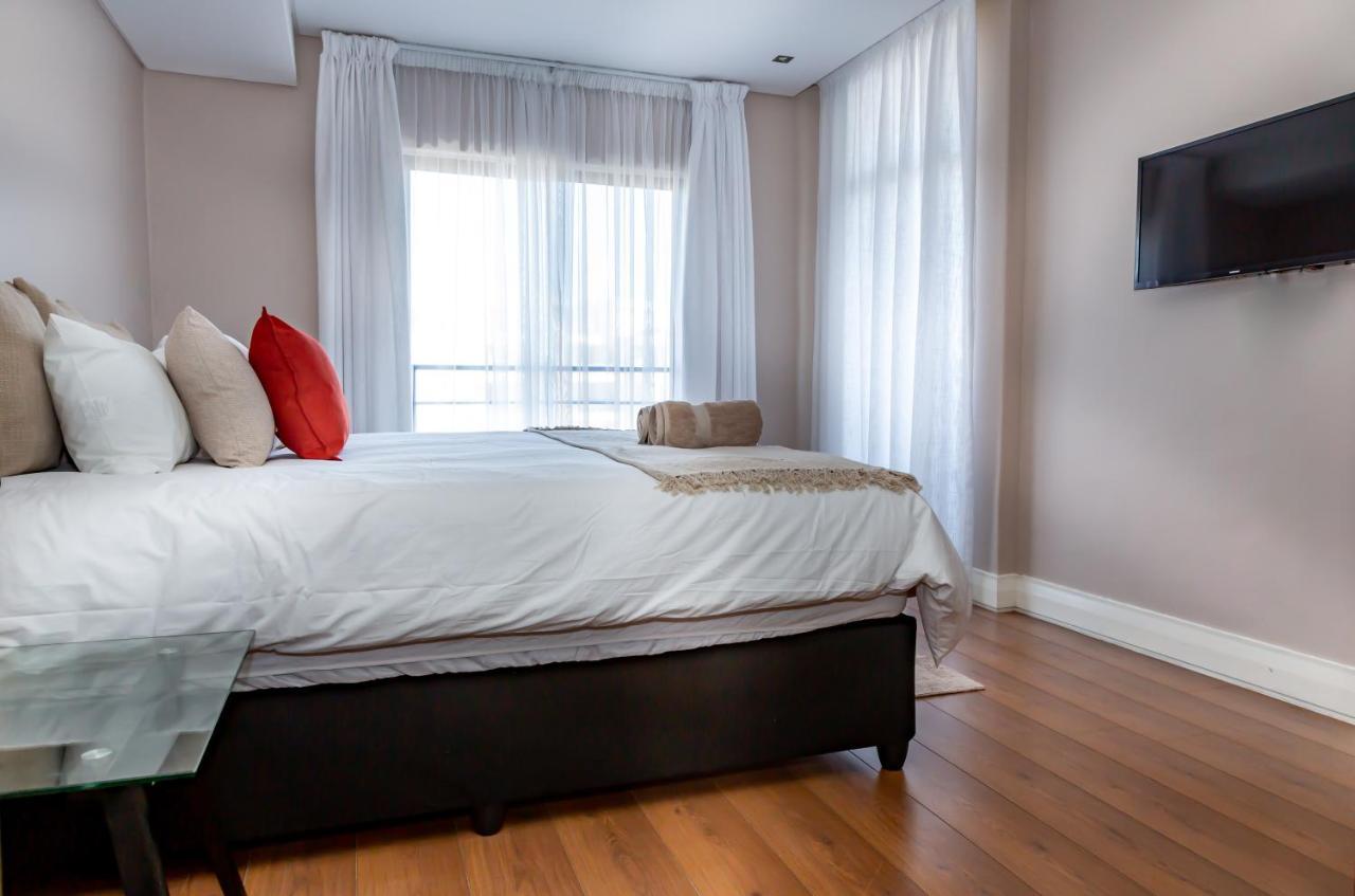 Modern Ocean Views 2 Bedroom 112 Eden On The Bay, Blouberg, Cape Town