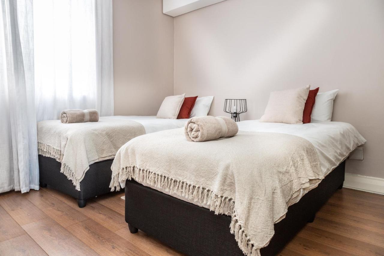 Modern Ocean Views 2 Bedroom 112 Eden On The Bay, Blouberg, Cape Town