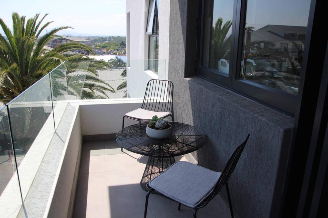 Mondaine Luxurious Spacious And Trendy