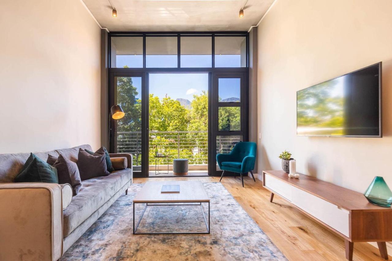 The Docklands Luxury *