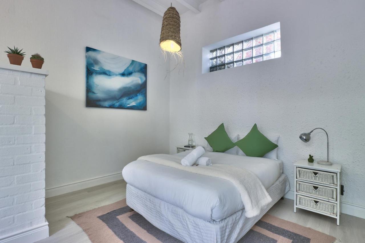 Modern, Trendy Bokaap Gem. Villa