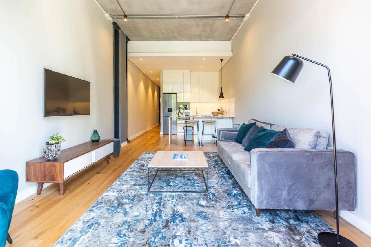 The Docklands Luxury Apartment