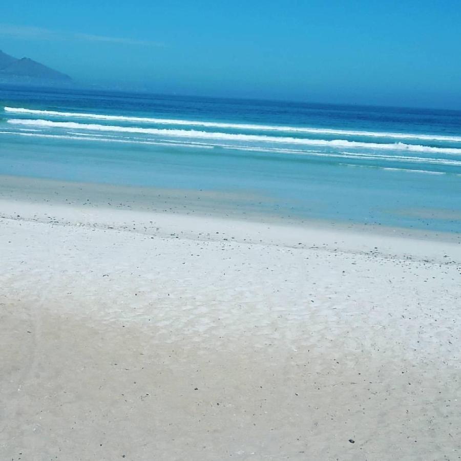 Infinity Self Catering Beachfront 302 * Cape Town