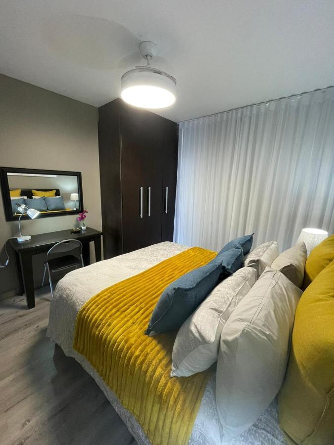 Infinity Self Catering Beachfront 302 Apartamento