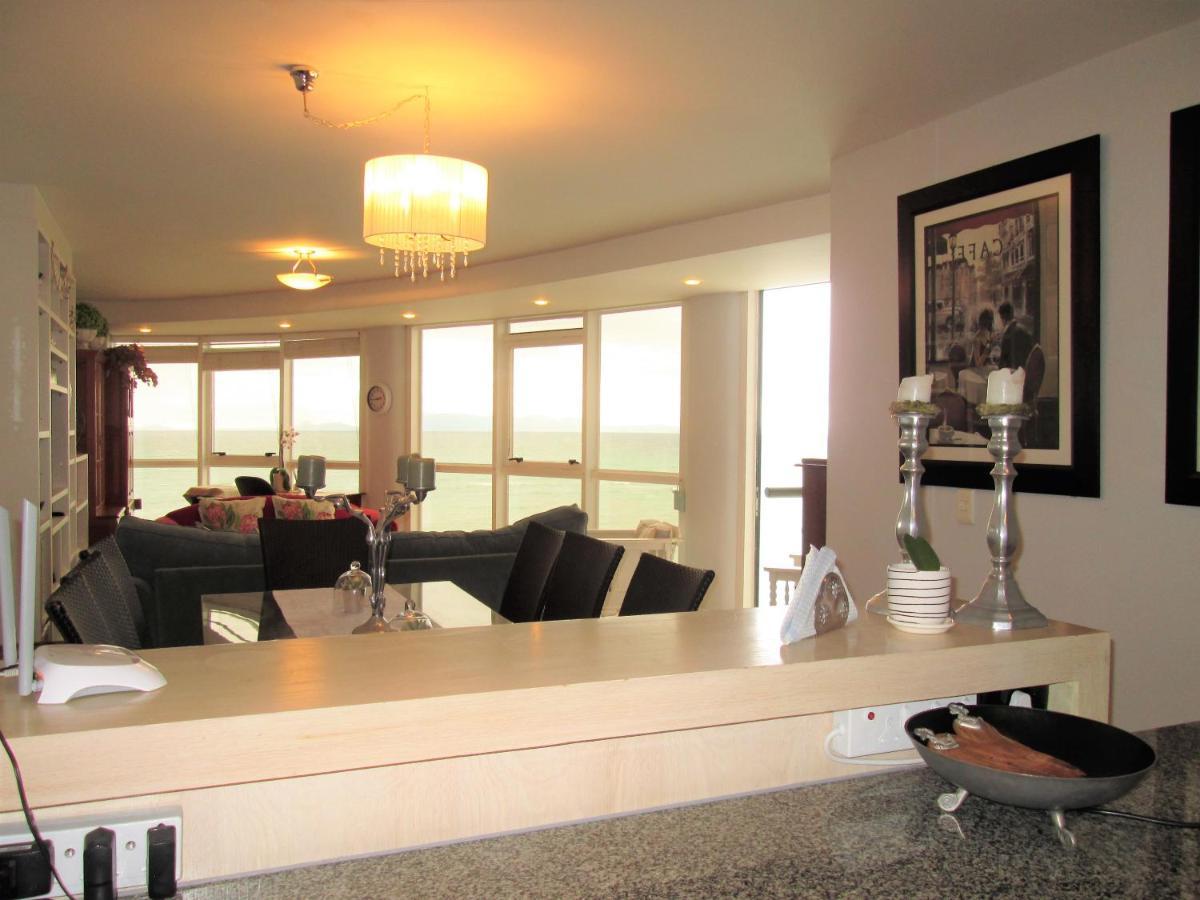 Eugenie's Place, Ocean View Apartment