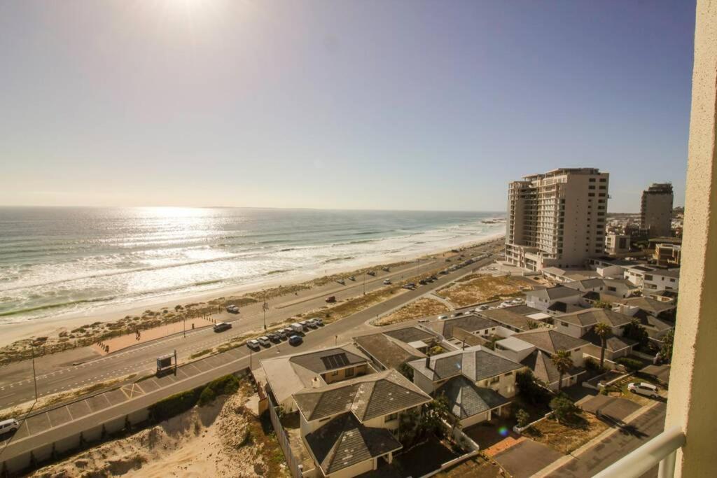 Kitesurfer's Paradise Bloubergstrand Apartment Cape Town