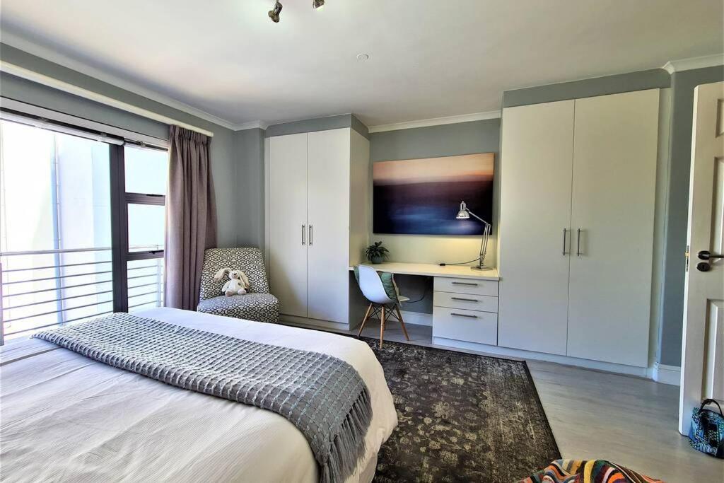 Modern & Secure 3 Bedroom *