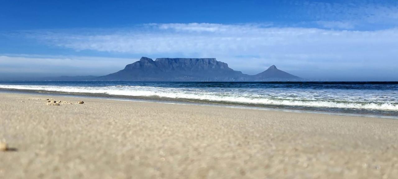 Apartment Cozy +/- 500m From The Cape Town