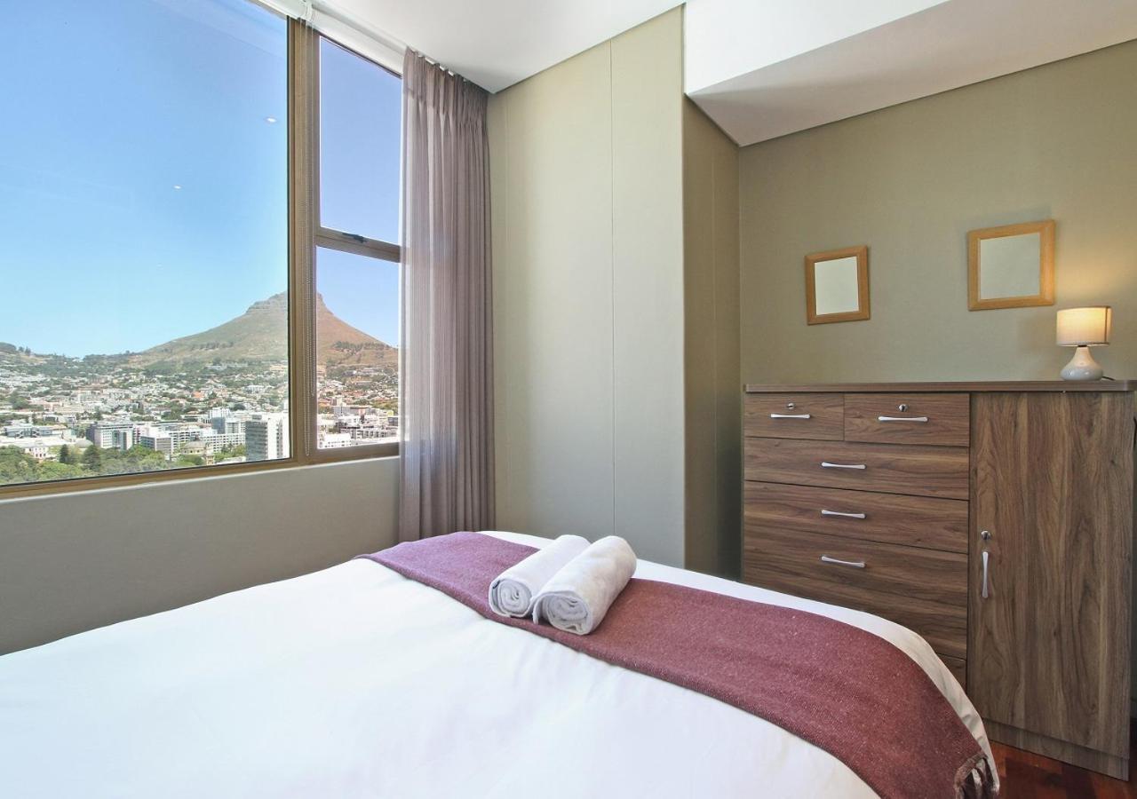 Apartment Spacious 3 Bedroom Family In *