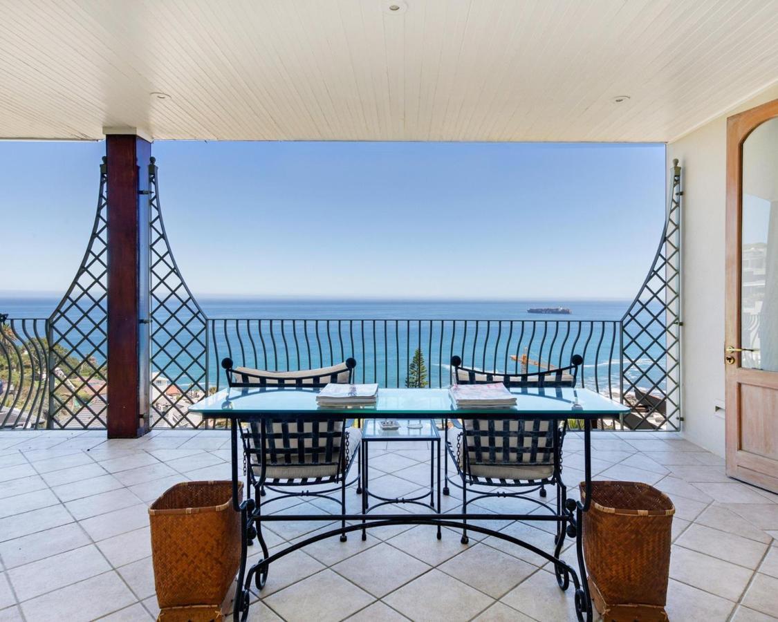 Del Mar: Luxurious Sea View In Bantry Bay Villa *