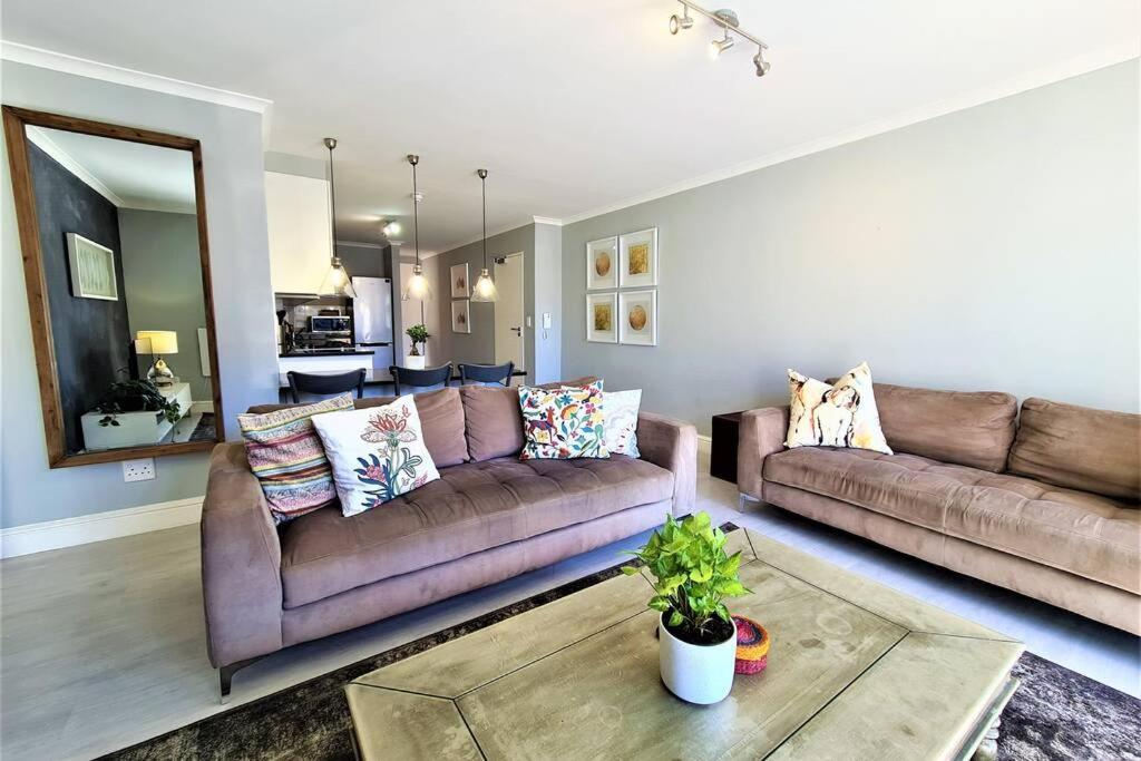 Modern & Secure 3 Bedroom Apartment Cape Town