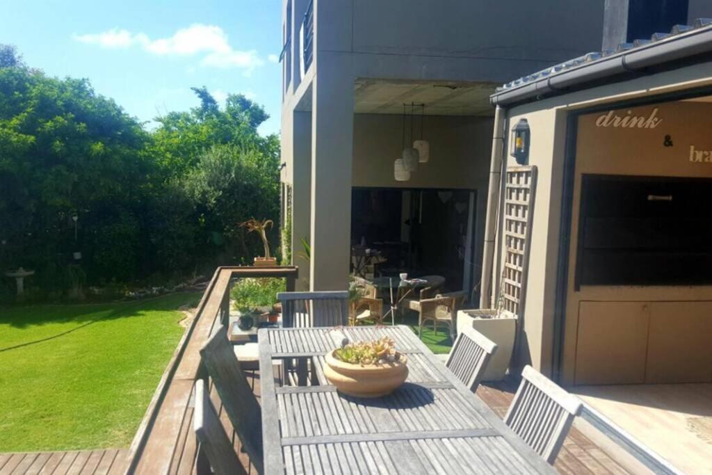 Sunny Open Living Family In The Winelands Holiday home Cape Town