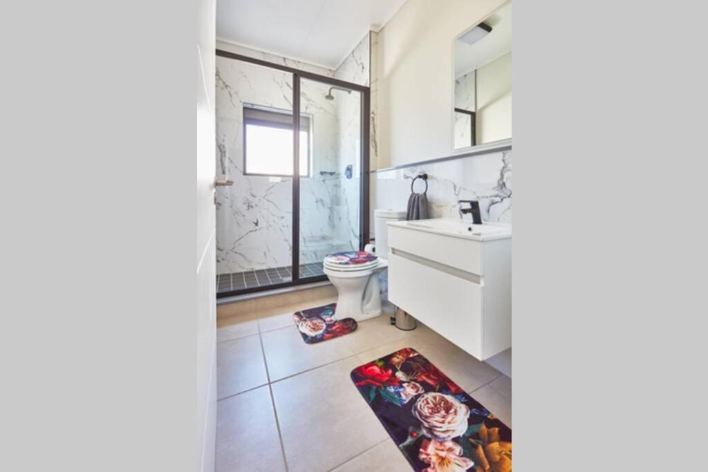 Alimama Spaces: The Manson's Fynbos Apartment
