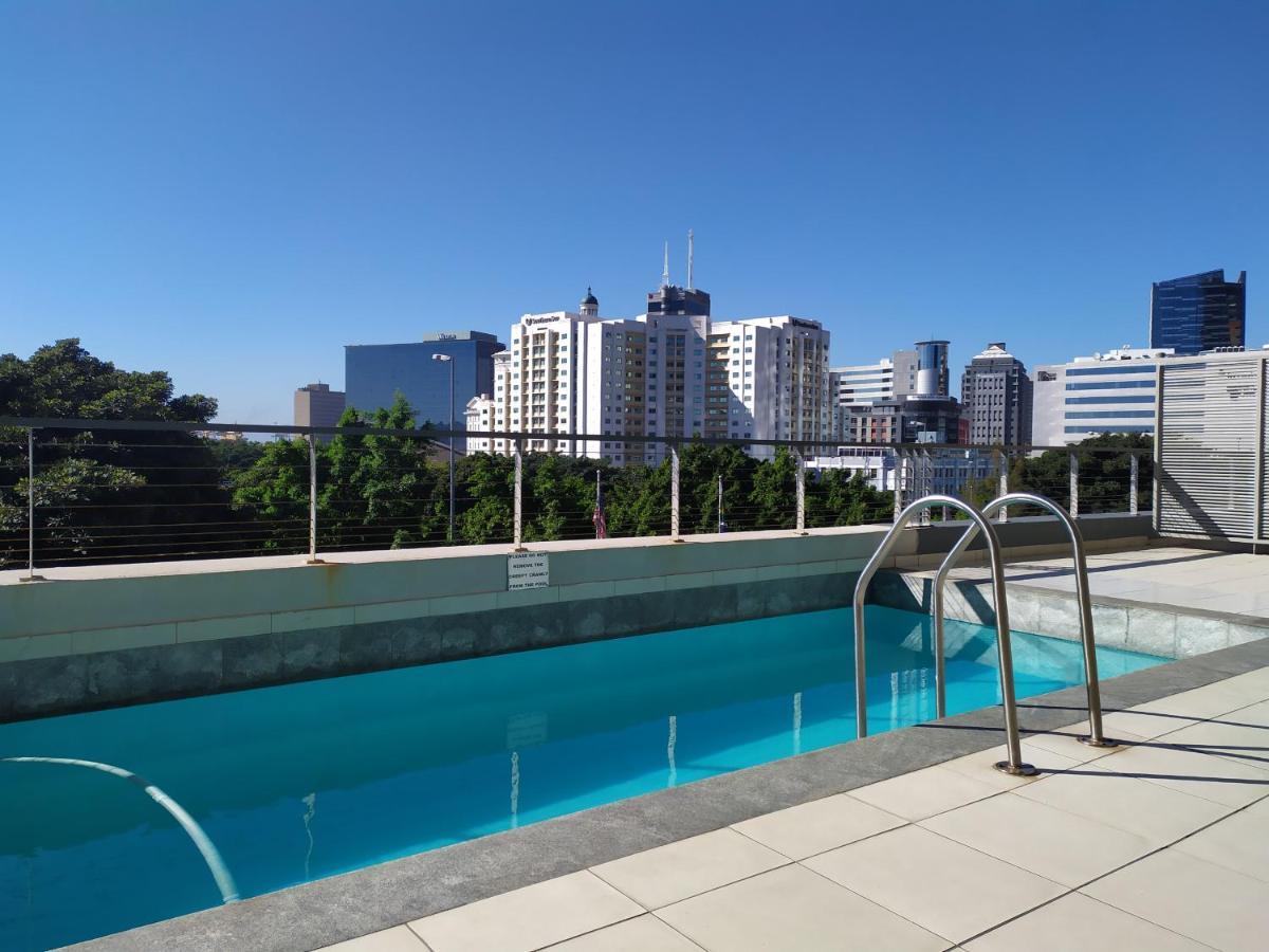 Two Bedroom - Fully Furnished And Equipped Apartment Cape Town