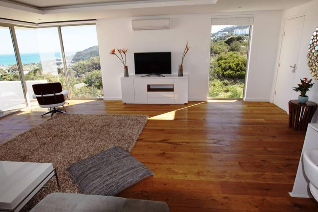 Apartment The Baules Penthouse With Spectacular Roof-terrace Cape Town