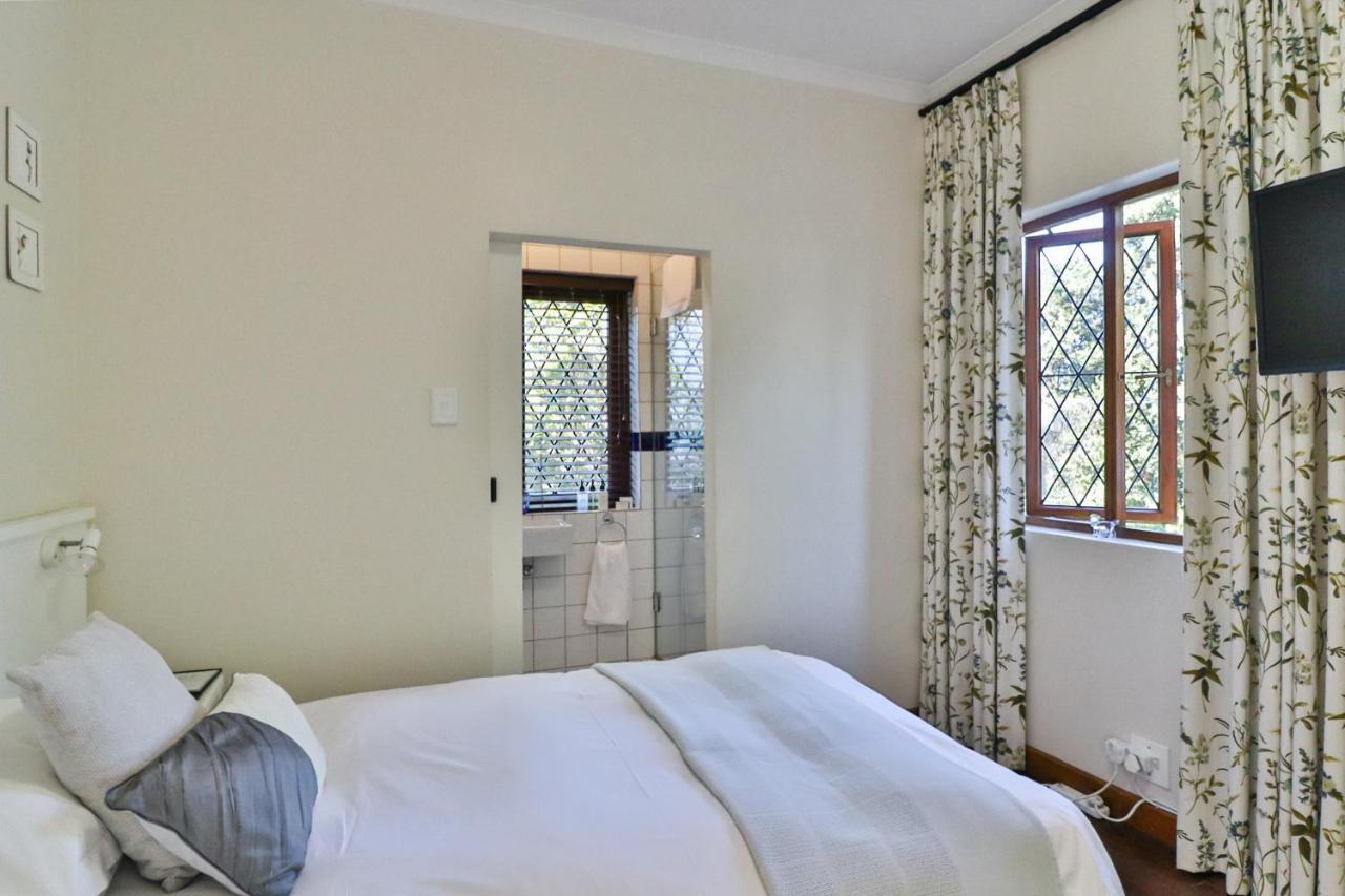 Knightsbury Guest house 3*