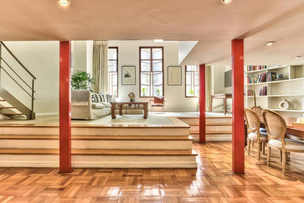 Couples Retreat, Bar, Library, 24 Hour Security * Cape Town