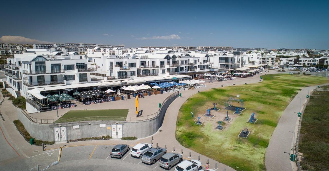 Elegant Beachfront 192 Eden On The Bay Beachfront Apartment, Blouberg, Apartment *