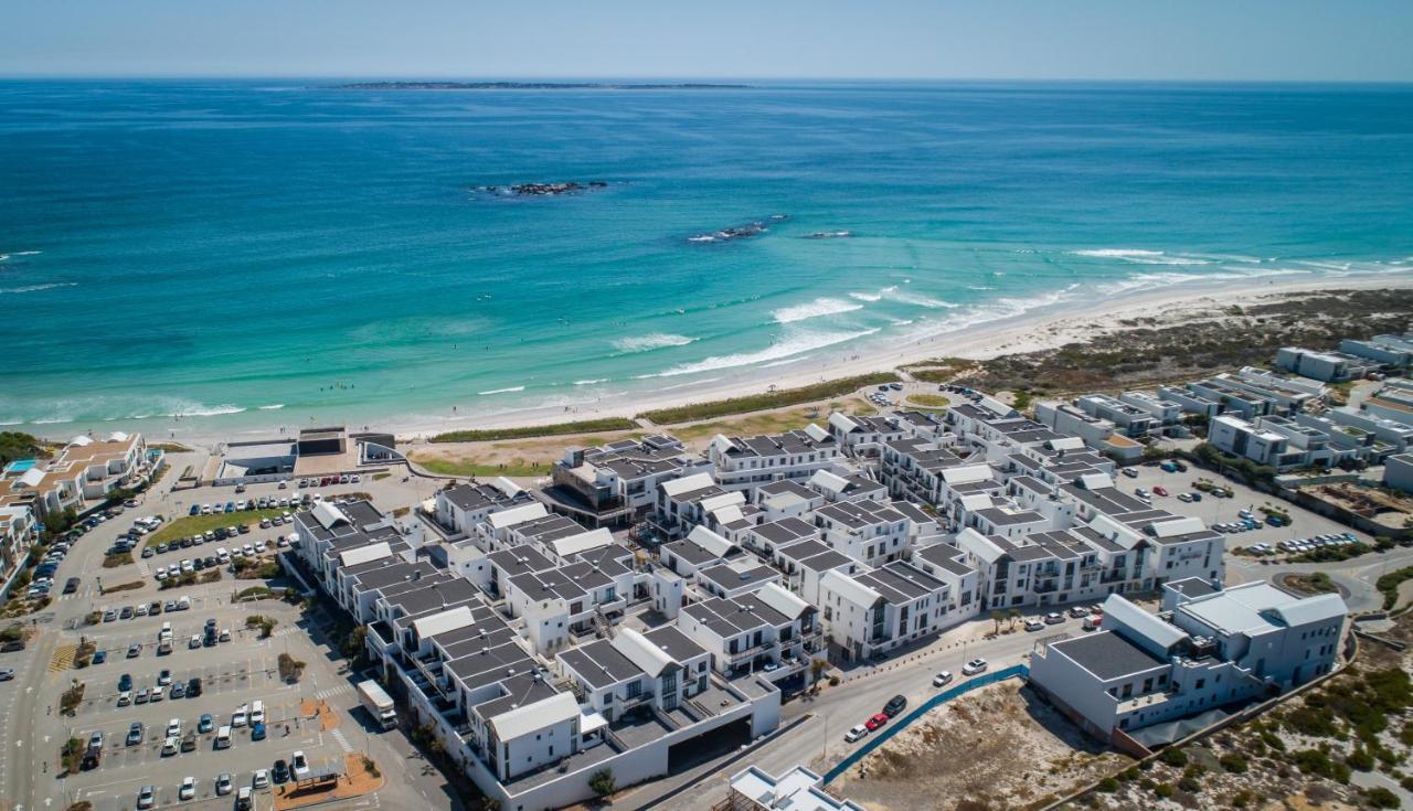 Elegant Beachfront 192 Eden On The Bay Beachfront Apartment, Blouberg, Apartment *