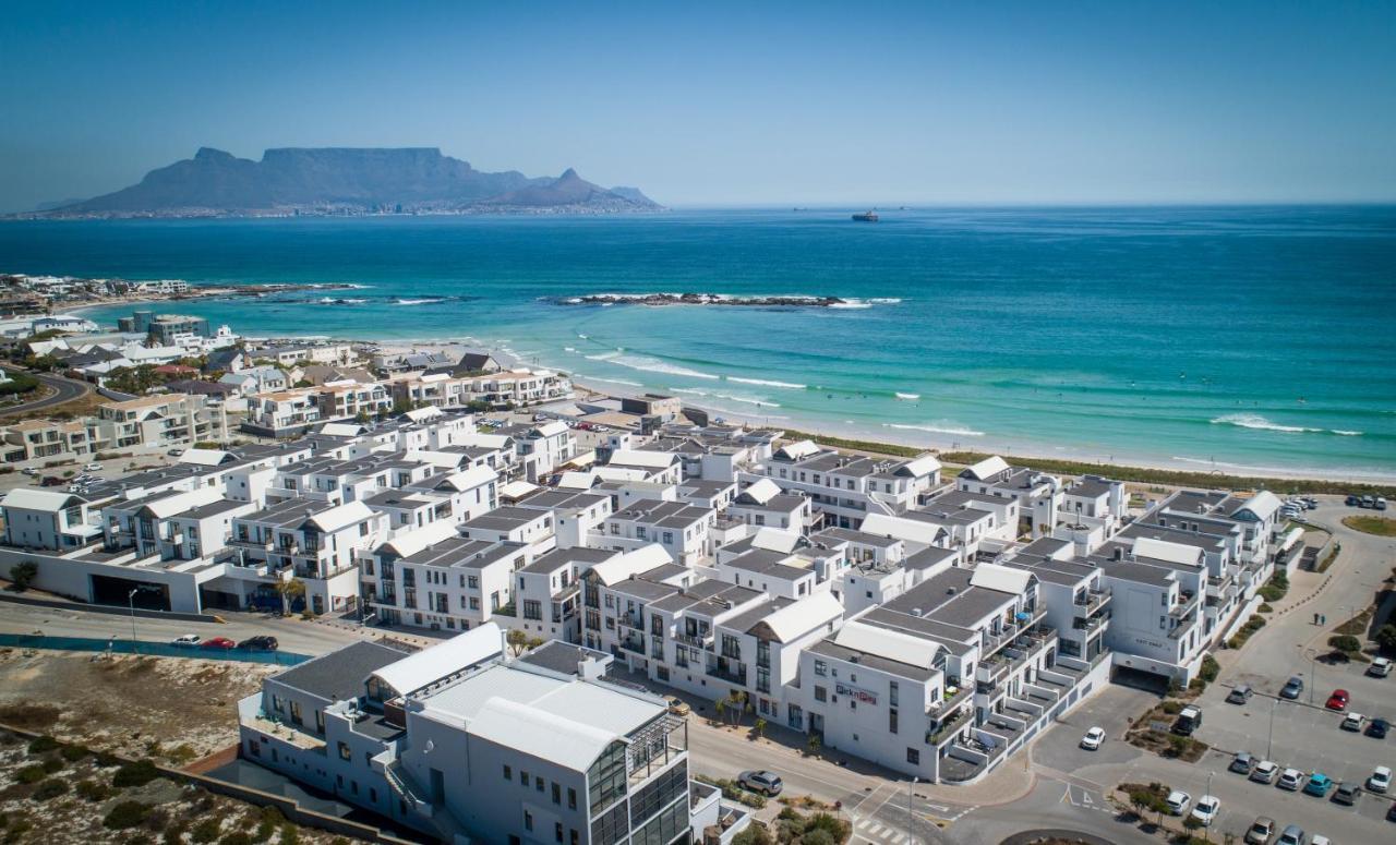 Elegant Beachfront 192 Eden On The Bay Beachfront Apartment, Blouberg, Cape Town