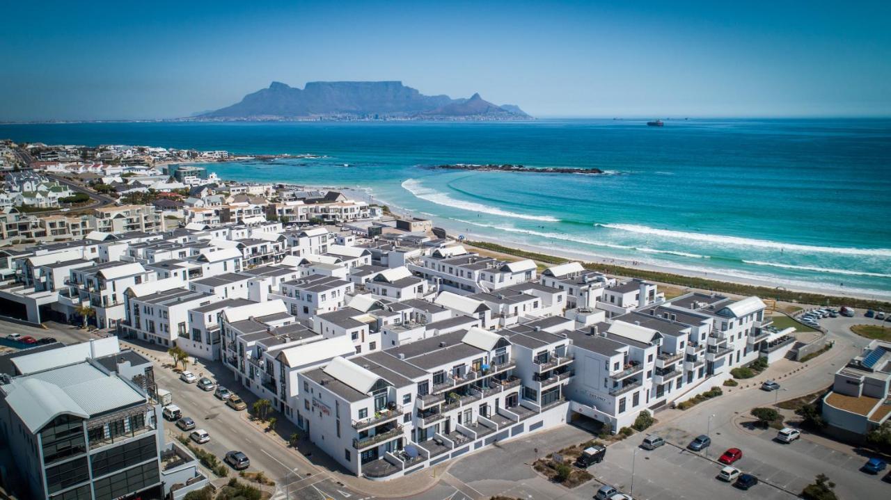 Elegant Beachfront 192 Eden On The Bay Beachfront Apartment, Blouberg, * Cape Town
