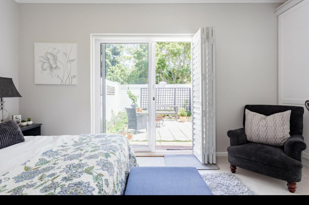 18 Abbotsford * Cape Town