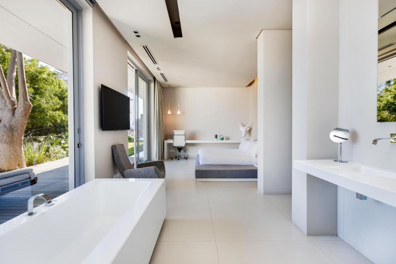 Villa 008 *