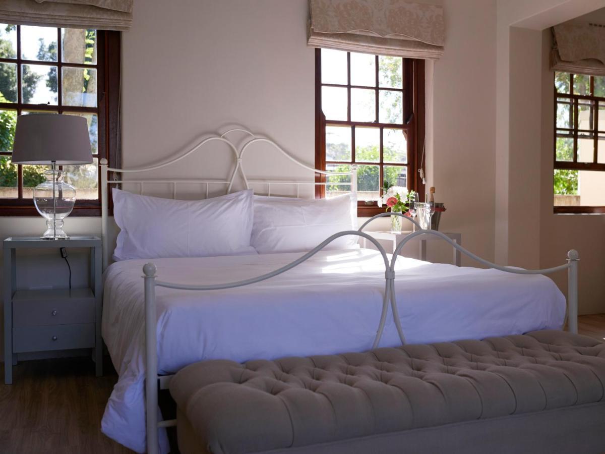 Ibis House Guest house
