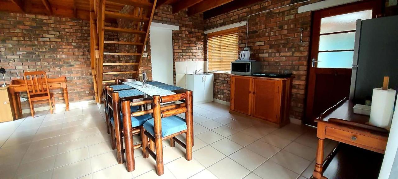 Cozy +/- 500m From The