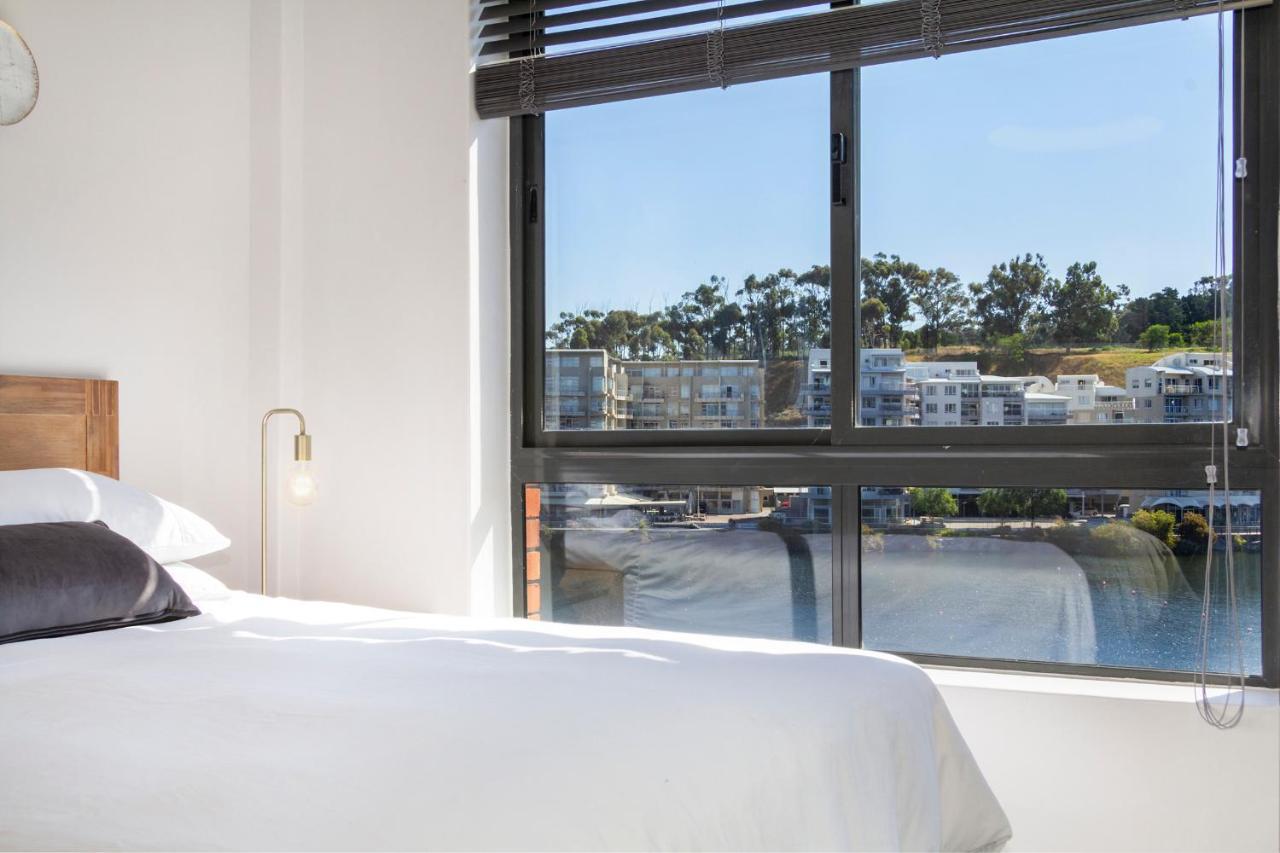 Yolande's Hideaway Waterfront Views + Terrace * Cape Town