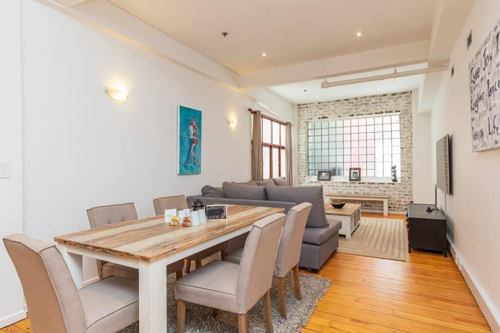 Apartment Unique Joined/separate Family Living- Heart Of