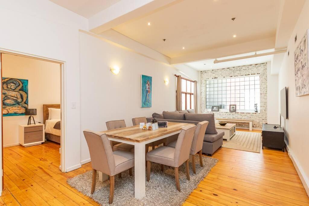 Apartment Unique Joined/separate Family Living- Heart Of