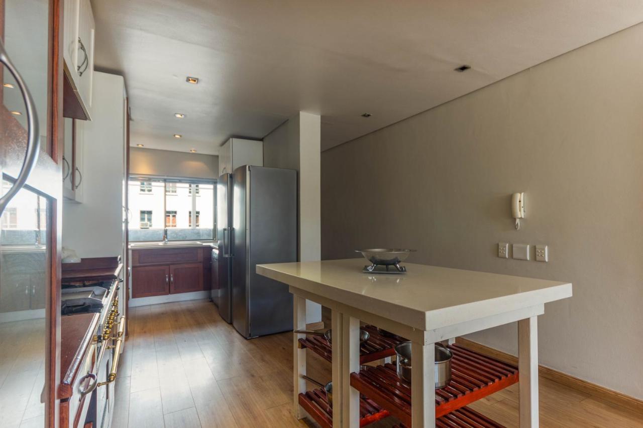 Apartamento Three Bedroom - Fully Furnished With Balcony