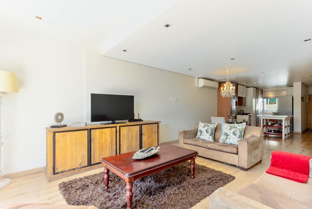 Three Bedroom - Fully Furnished With Balcony * Cidade Do Cabo