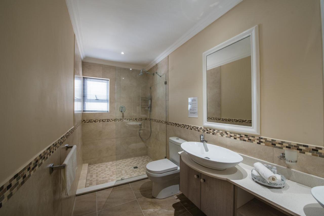 Guest house 52 On Fish Hoek Cape Town