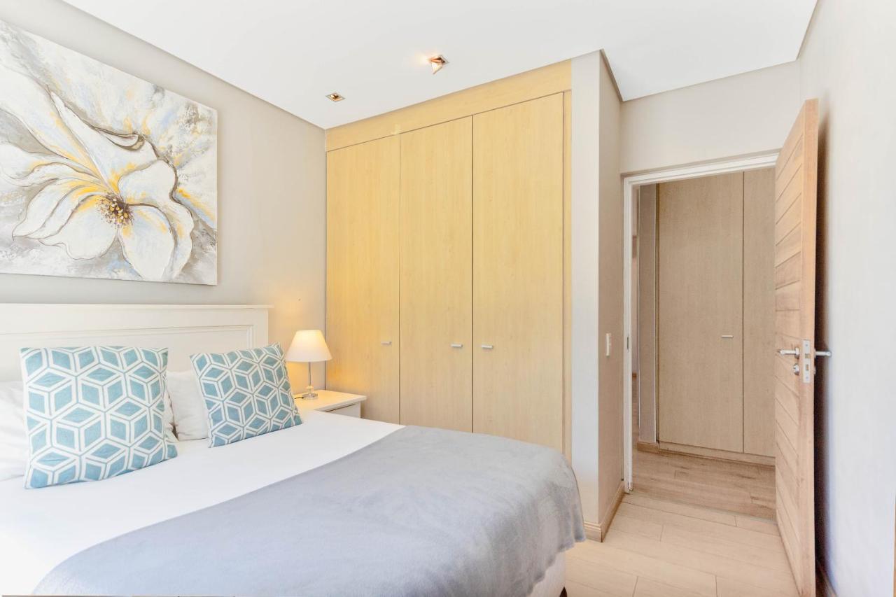 Apartamento Three Bedroom - Fully Furnished With Balcony Cidade Do Cabo