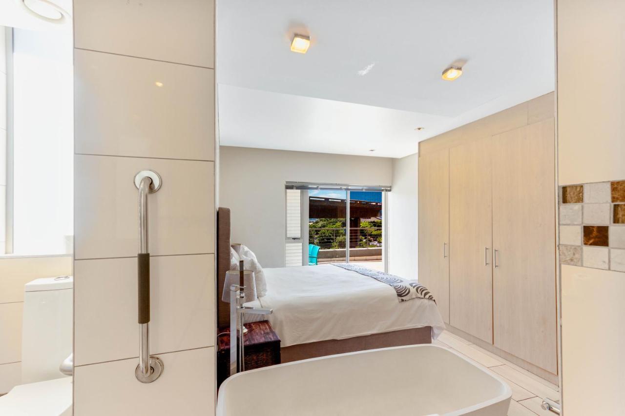 Three Bedroom - Fully Furnished With Balcony Cidade Do Cabo