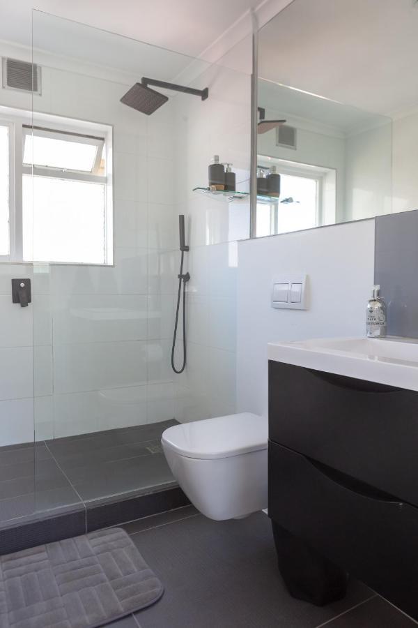 Cosy And Classy Sea Point Apartment *