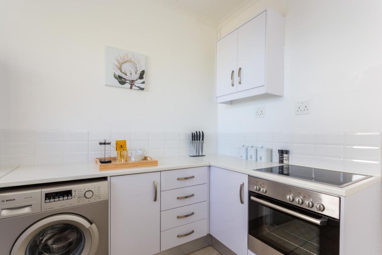 Woodlands Apartment *