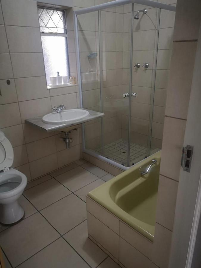 2 Friends Guest house