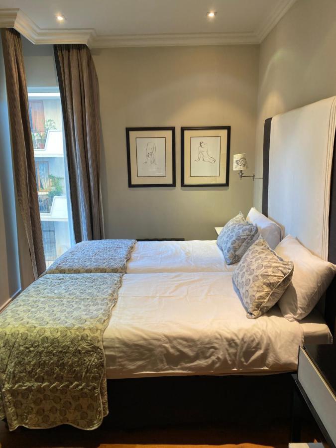 Cape Royale Luxury In Green Point South Africa Apartment