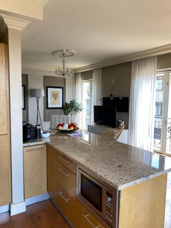 Cape Royale Luxury In Green Point South Africa Apartment