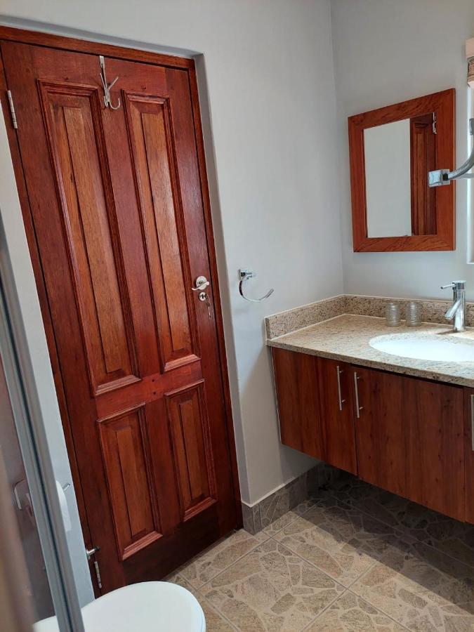 Apartment African Aviator - Graphite Luxury Self Catering Unit Cape Town