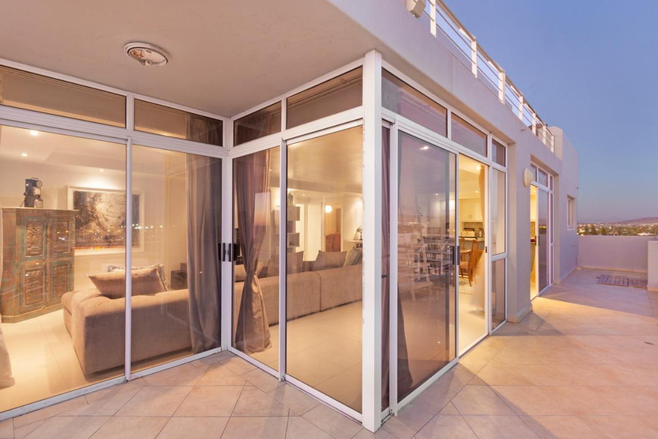 Apartment Ocean View C702 By Hostagents *
