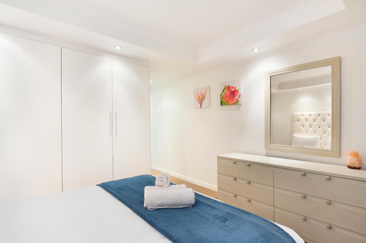Apartment Ocean View C702 By Hostagents