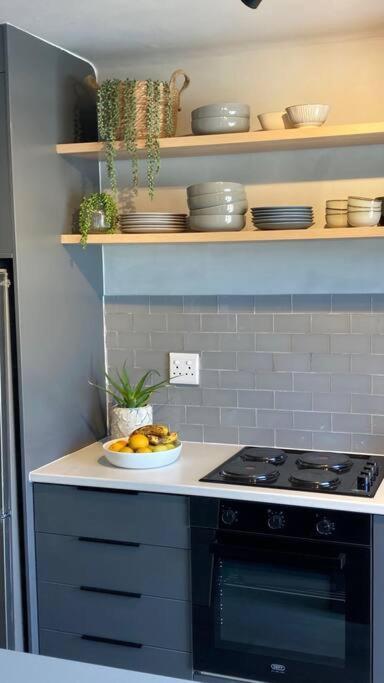 Apartment Cheerful 2 Bedroomed Townhouse With Patio Cape Town
