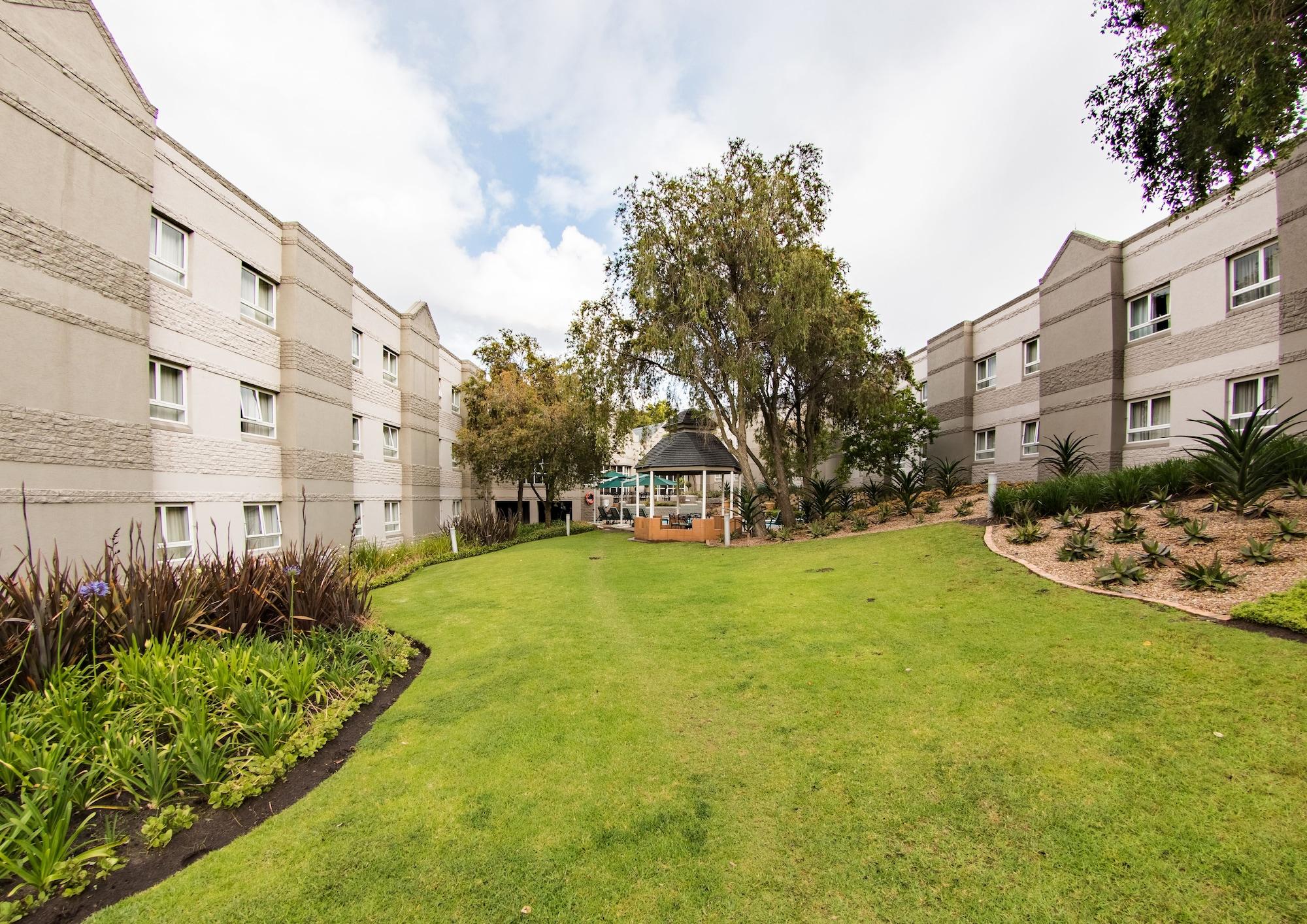 Hotel Pinelands 3*