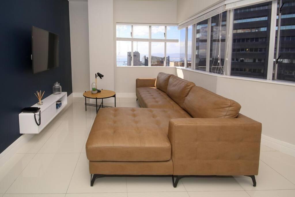 2010 Pullman Lovely 2 Bedroom In The Cbd