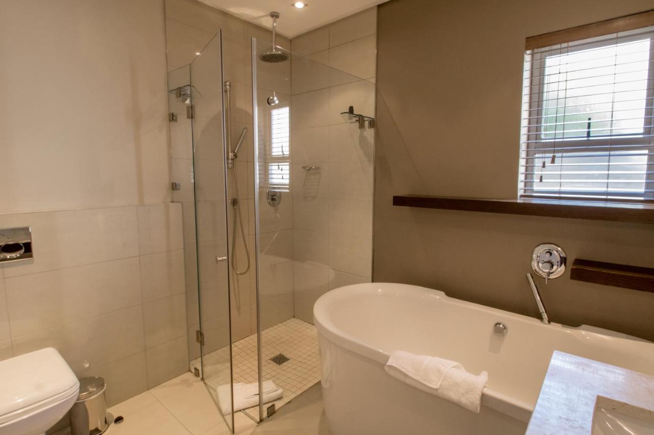 Camps Bay One Bedroom - The Crystal Apartment