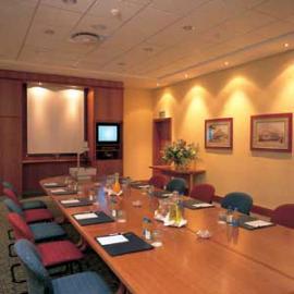Holiday Waterfront Hotel 4*